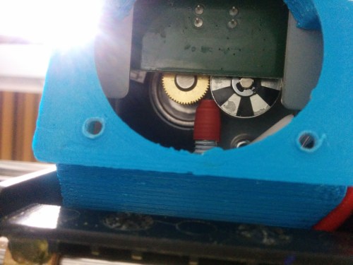 Red heatshrink being used as a filament guide