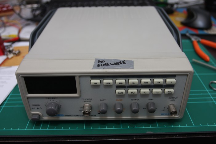 faulty Matrix MFG-8216A function generator