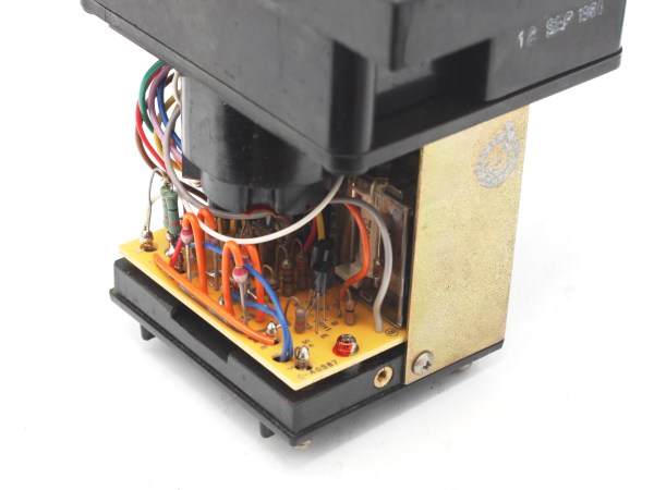 img_5288_panel_meter_rear_removed_detail2